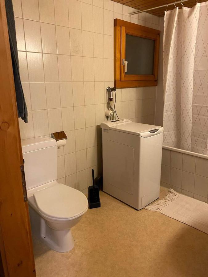 Schoene Ferienwohnung Mit Seeblick トゥーン エクステリア 写真